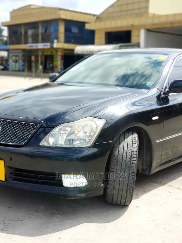 Toyota Crown 2005 Royale Black