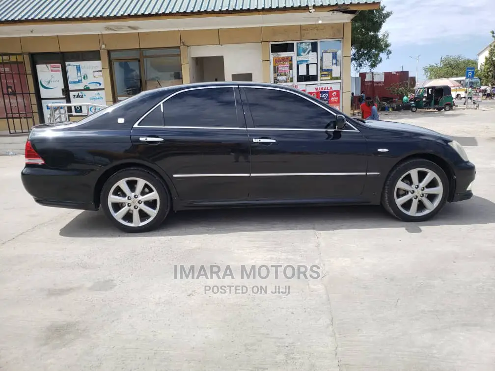 Toyota Crown 2005 Royale Black