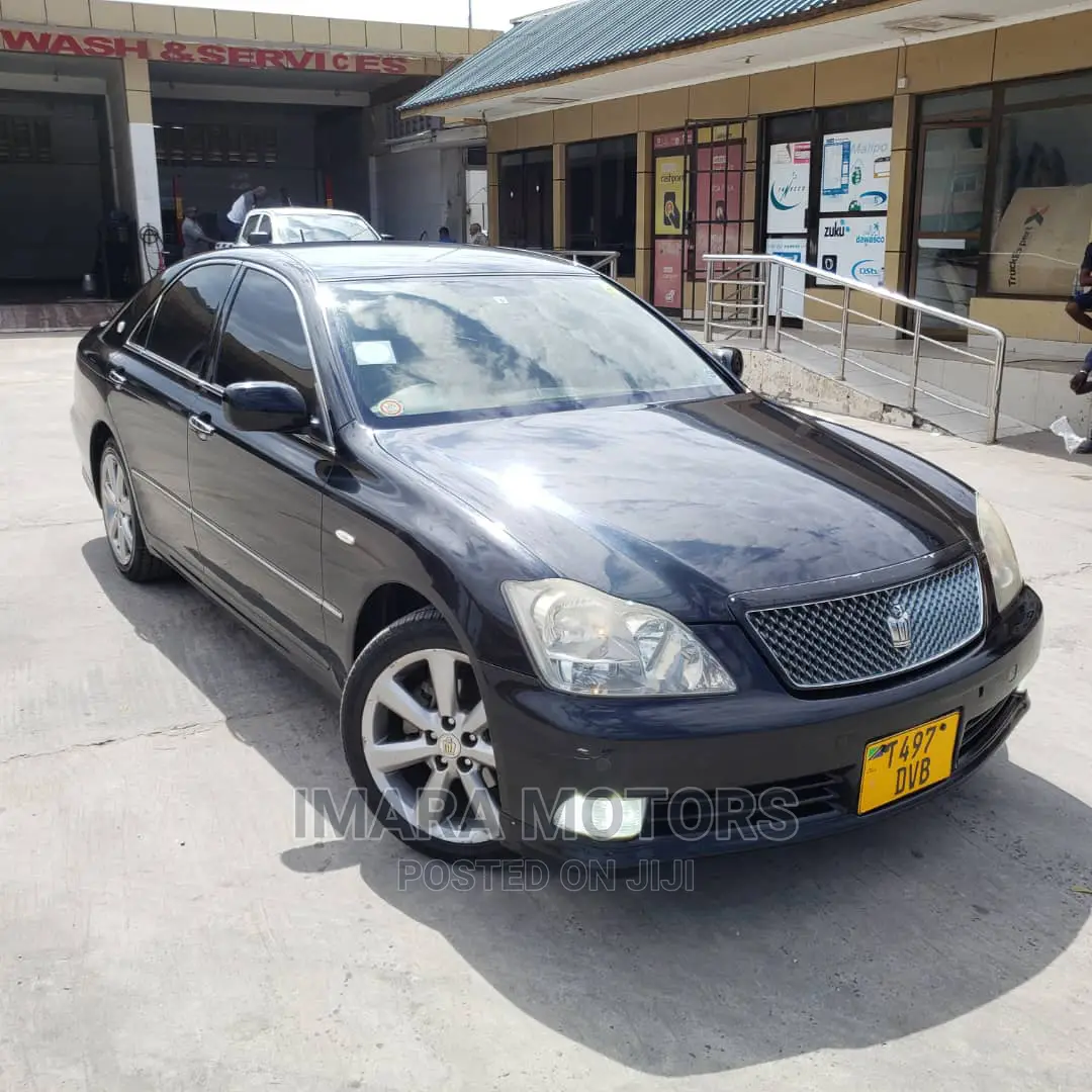 Toyota Crown 2005 Royale Black