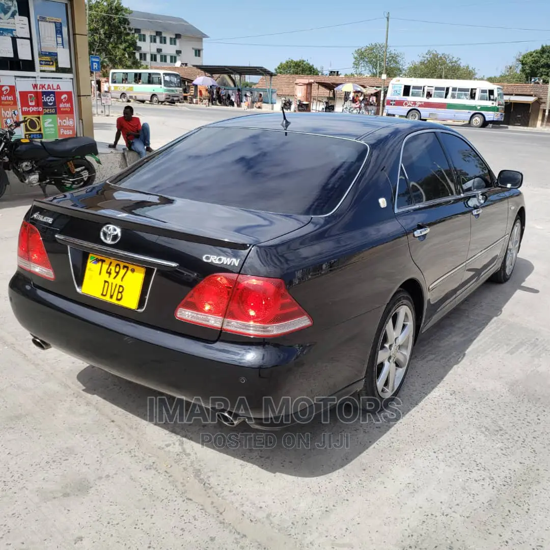 Toyota Crown 2005 Royale Black