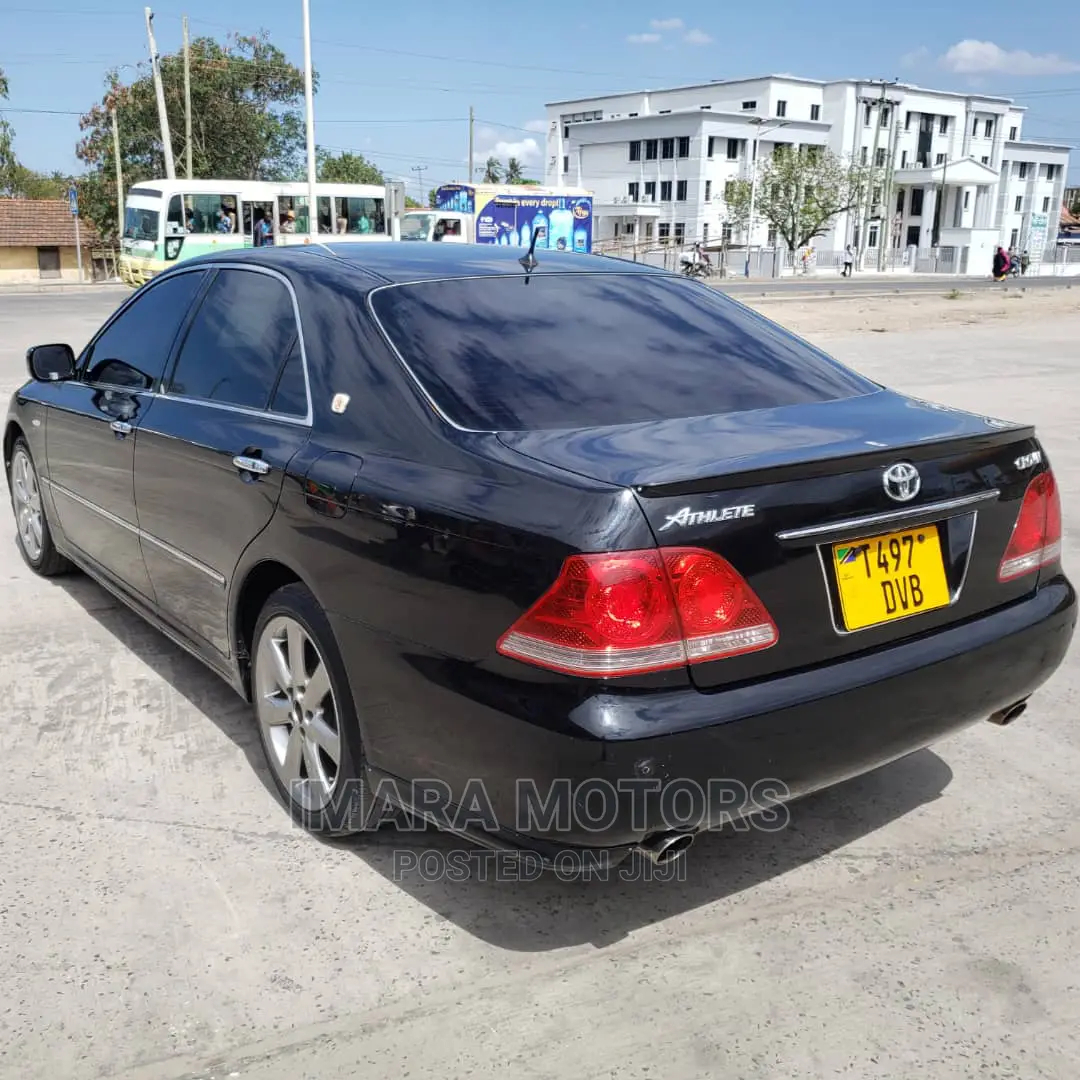 Toyota Crown 2005 Royale Black