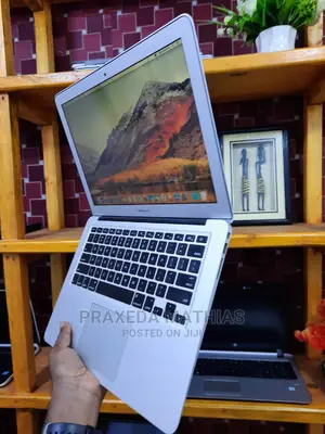 Laptop Apple MacBook 2015 8GB Intel Core I5 SSD 128GB