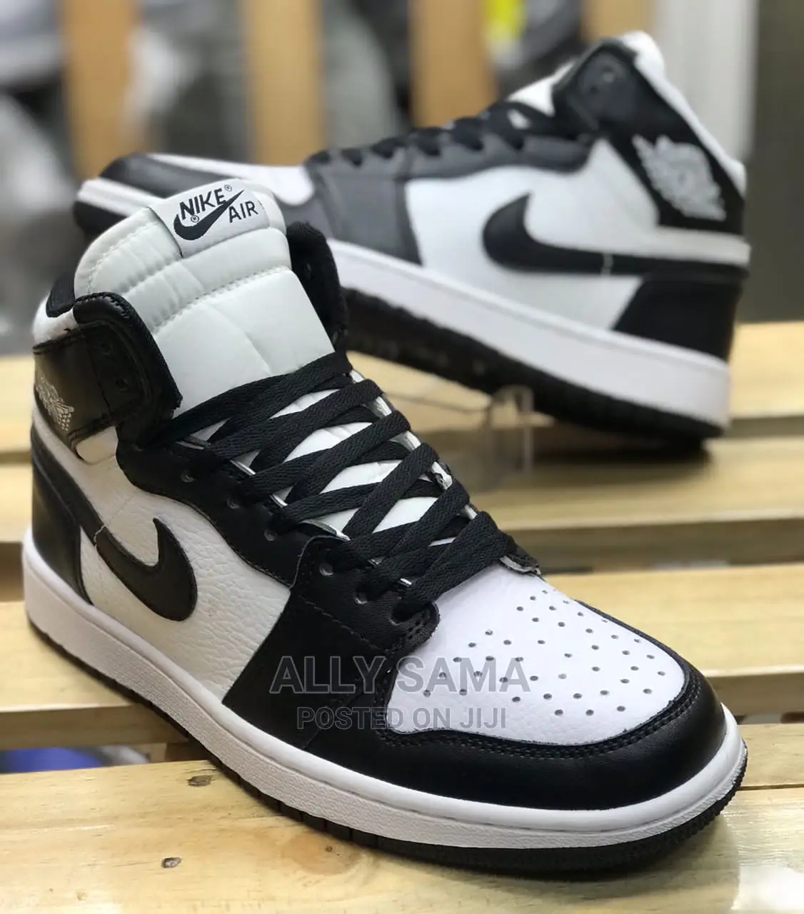 Nike Black White