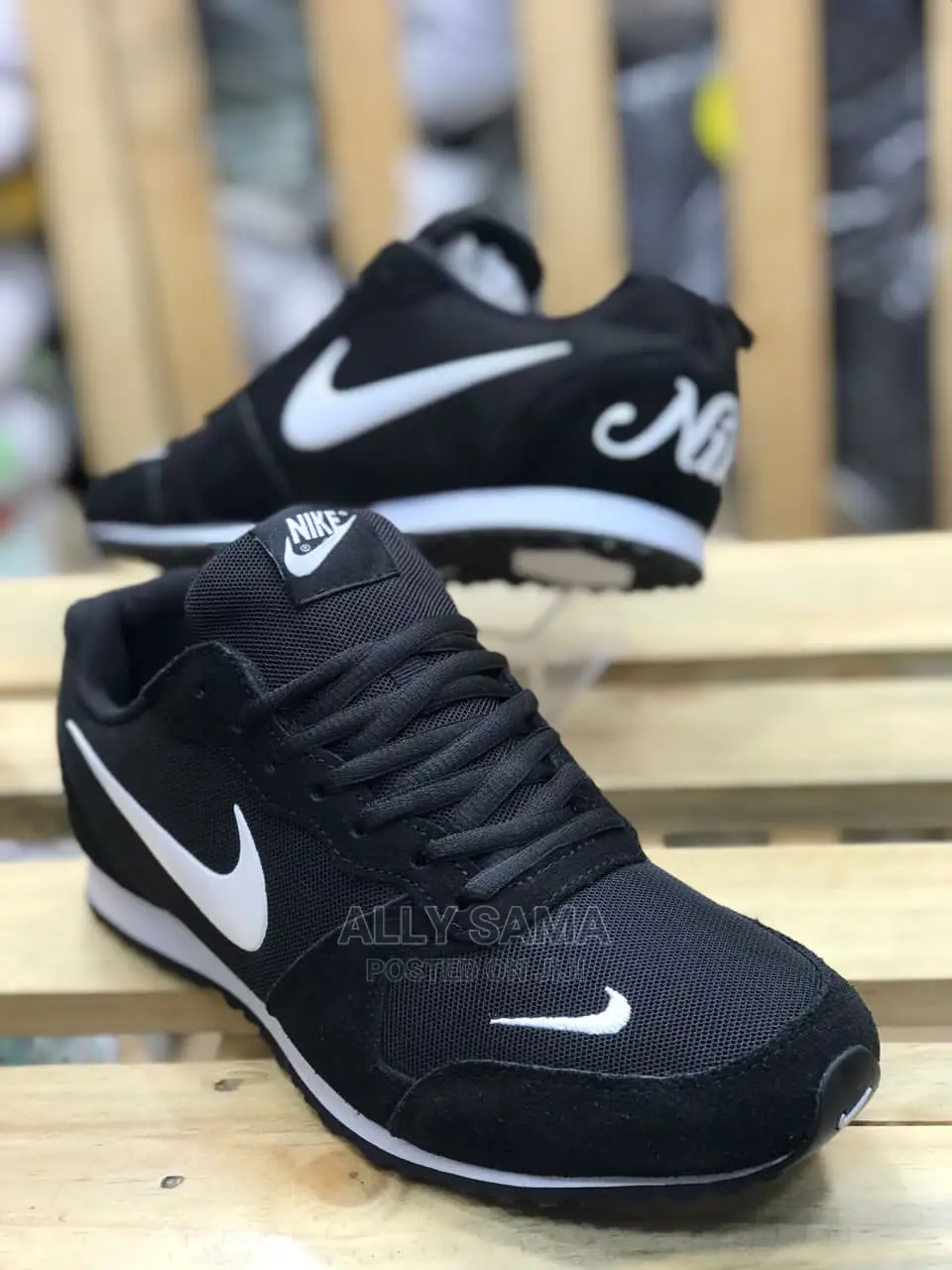 Nike Black Yellow