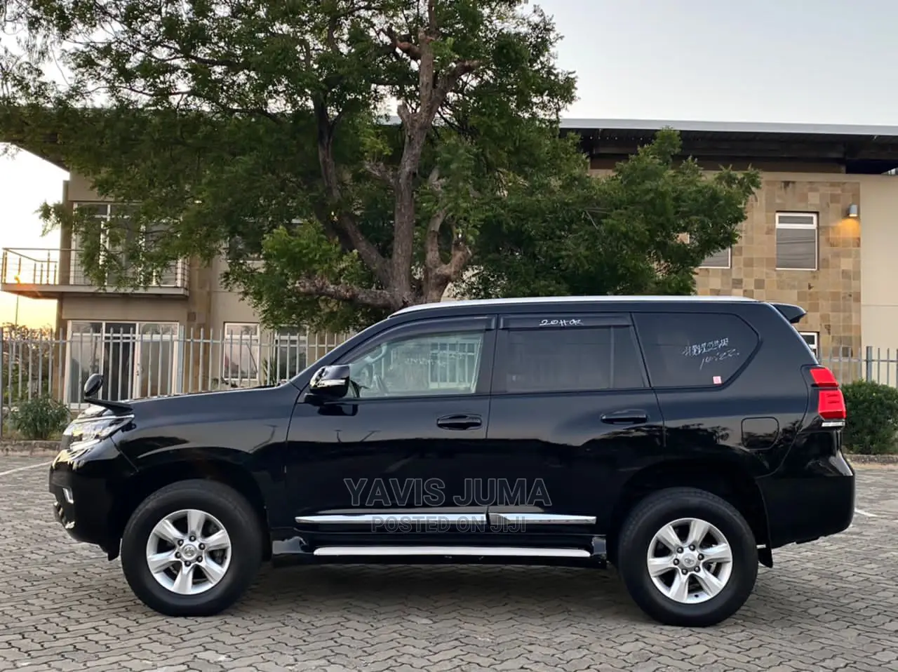 Toyota Land Cruiser Prado 2010 Black