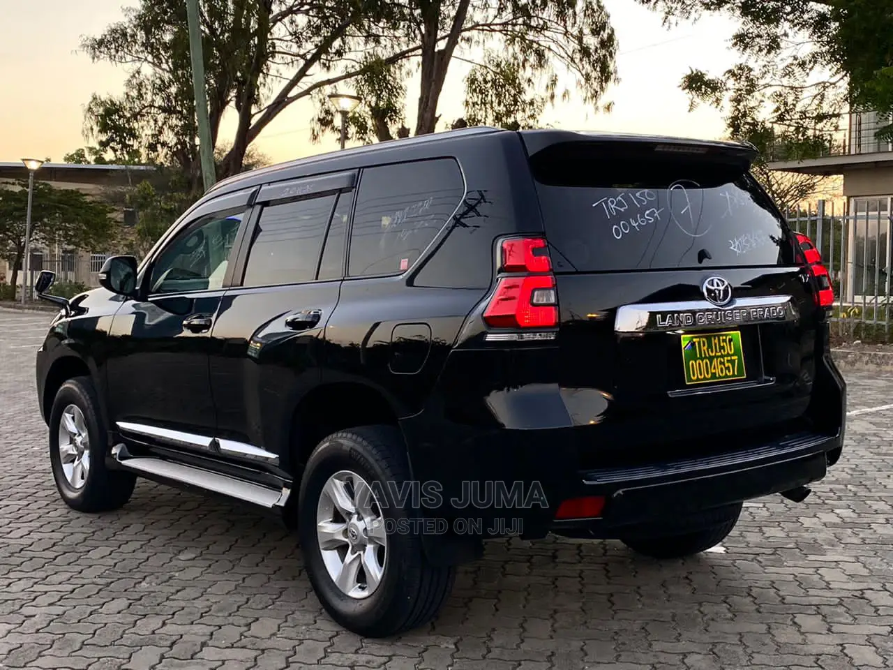 Toyota Land Cruiser Prado 2010 Black