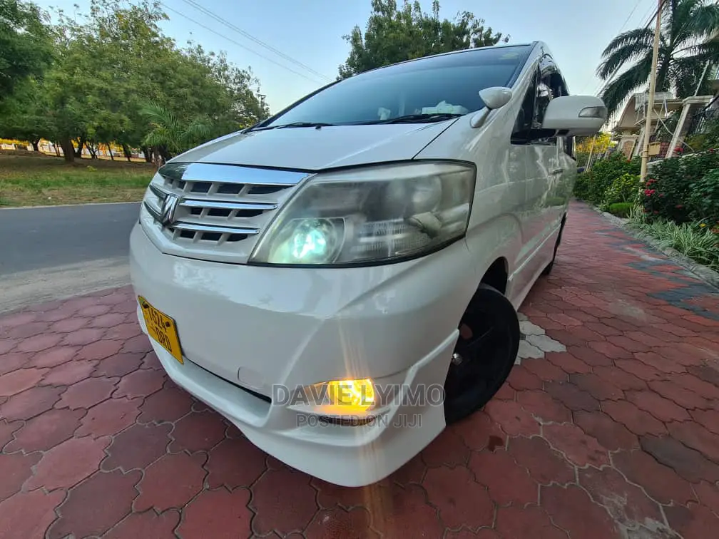 Toyota Alphard 2005 White