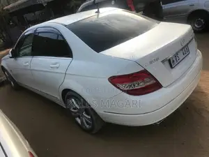 Mercedes-Benz C200 2007 White