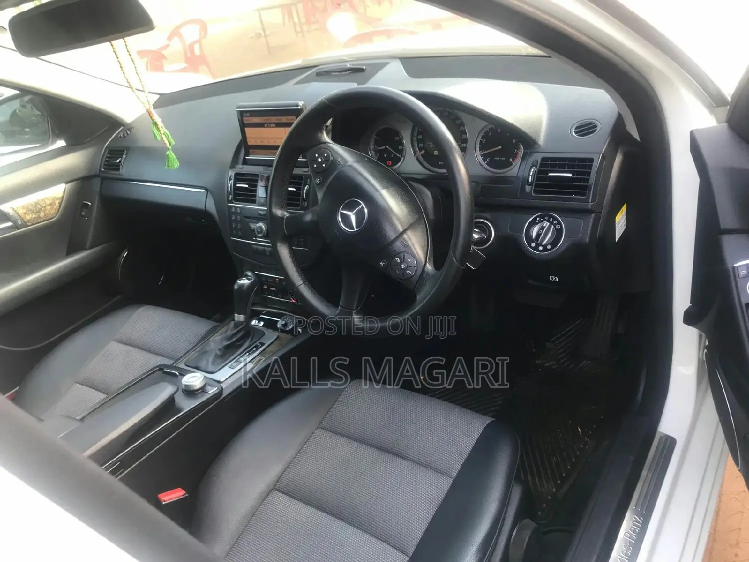 Mercedes-Benz C200 2007 White