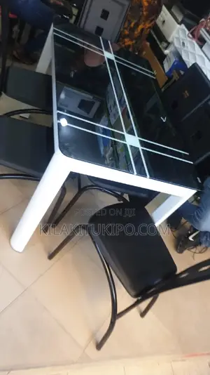 Dinning Table With 6 Chairs