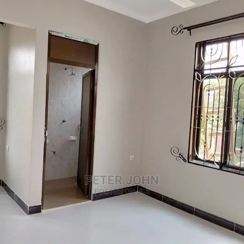 1bdrm Townhouse in Kimara for Rent