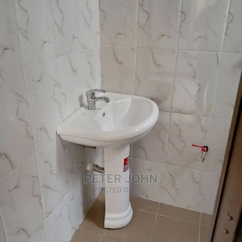 1bdrm Townhouse in Kimara for Rent