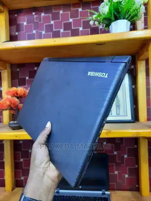Laptop Toshiba Portege A605 4GB Intel Core I3 HDD 500GB