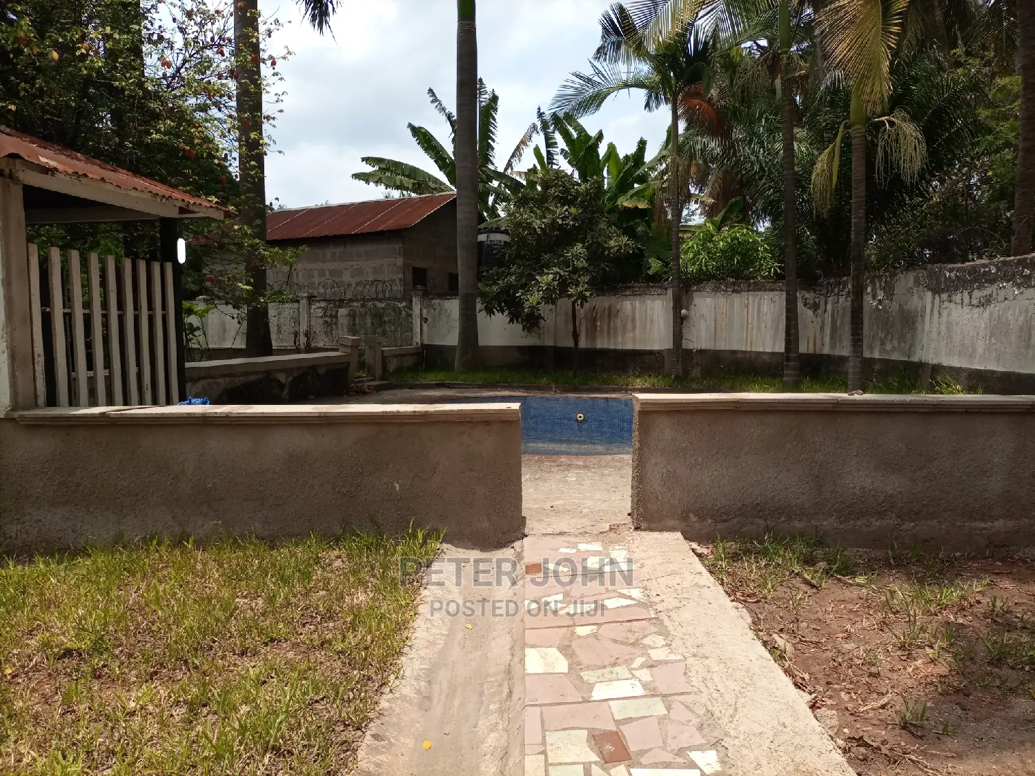 6bdrm House in Regent Estate, Mikocheni for sale