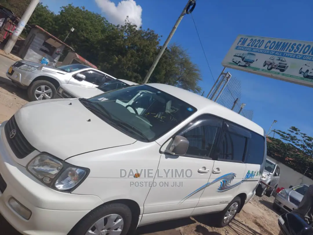 Toyota Noah 2001 Pearl