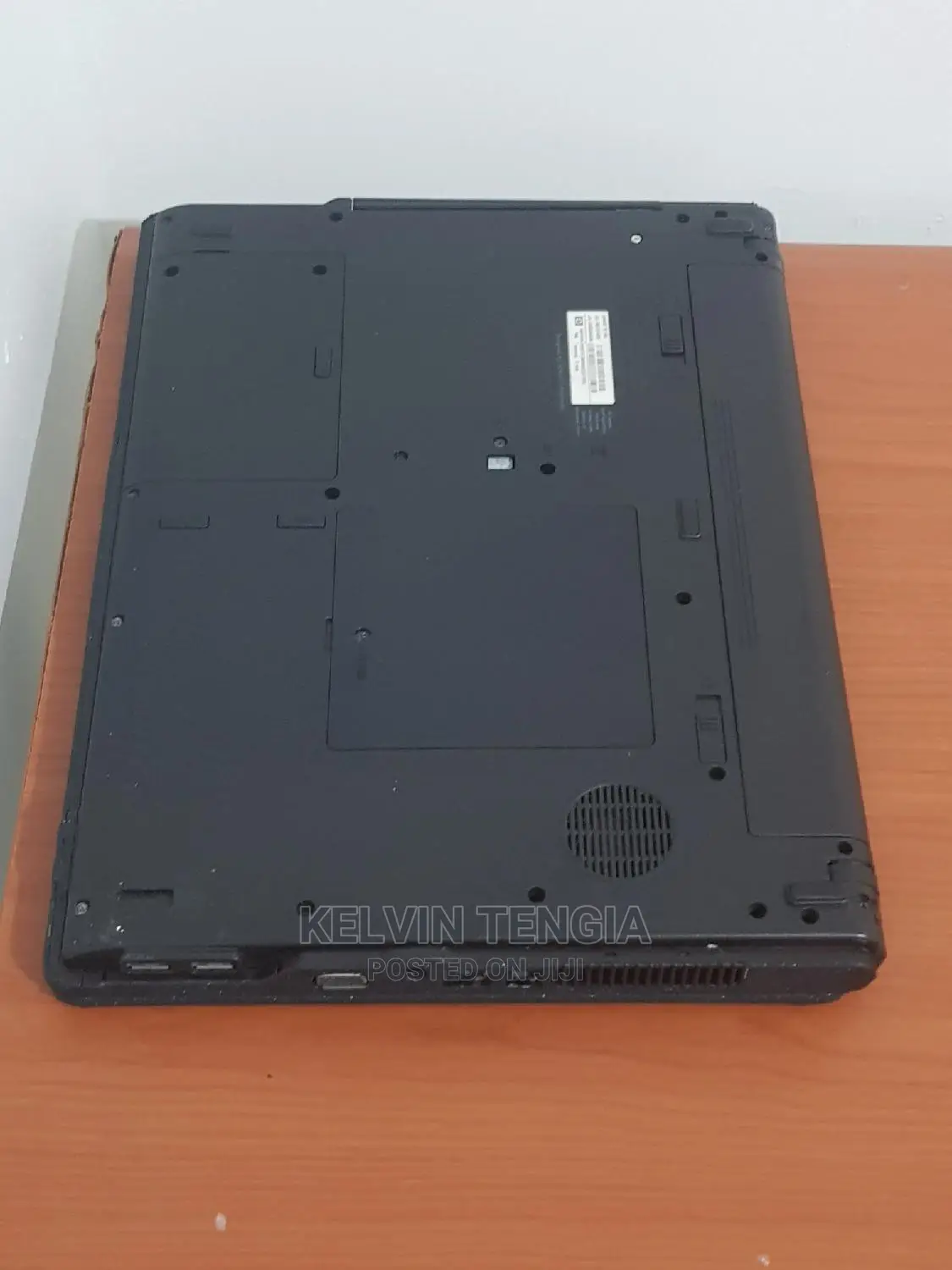 Laptop HP Compaq 610 4GB Intel Core 2 Duo HDD 320GB