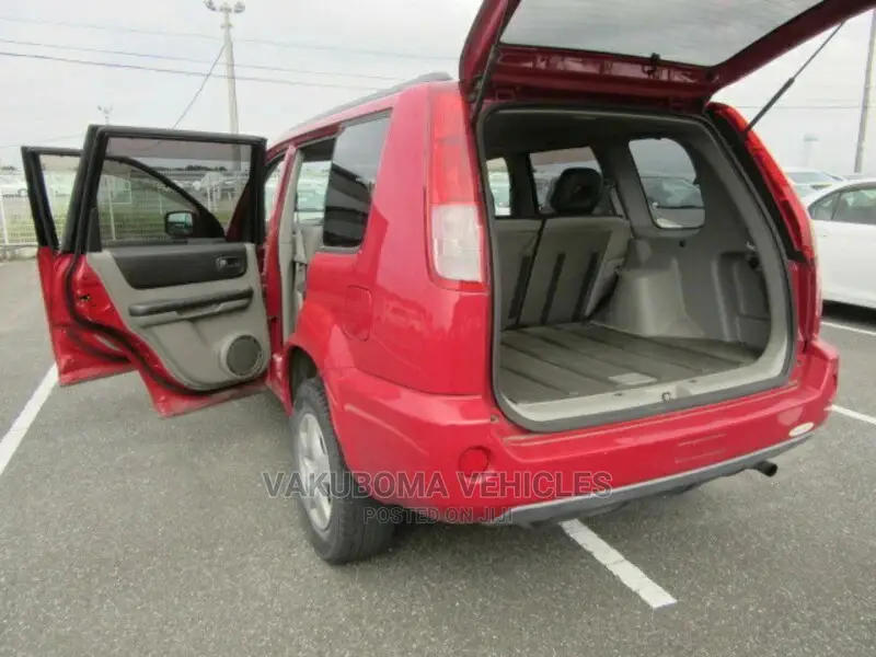 Nissan X-Trail 2005 Red