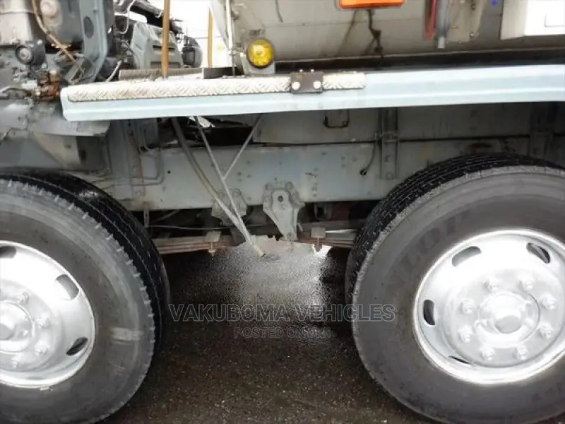 Tank Truck/ Lorry