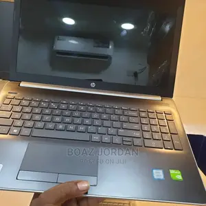 New Laptop HP 15 8GB Intel Core I7 SSHD (Hybrid) 1T