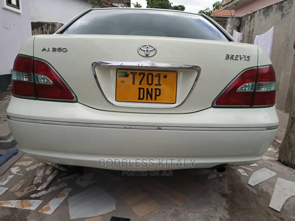 Toyota Brevis 2004 White