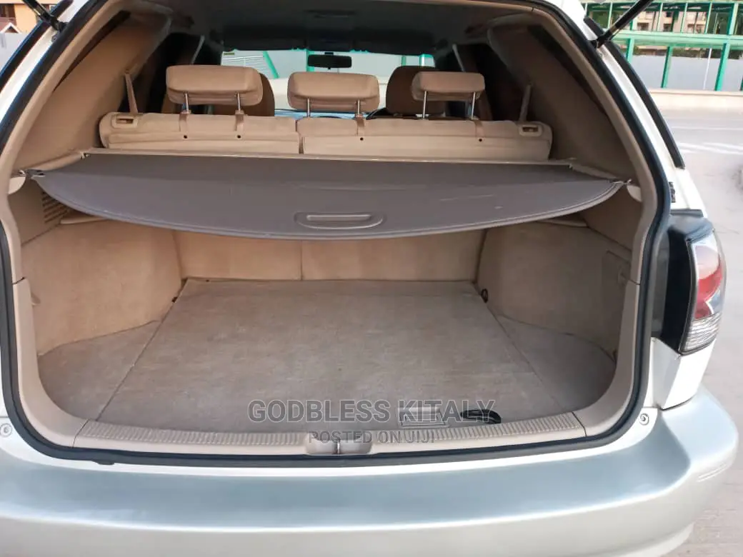 Toyota Harrier 2001 White