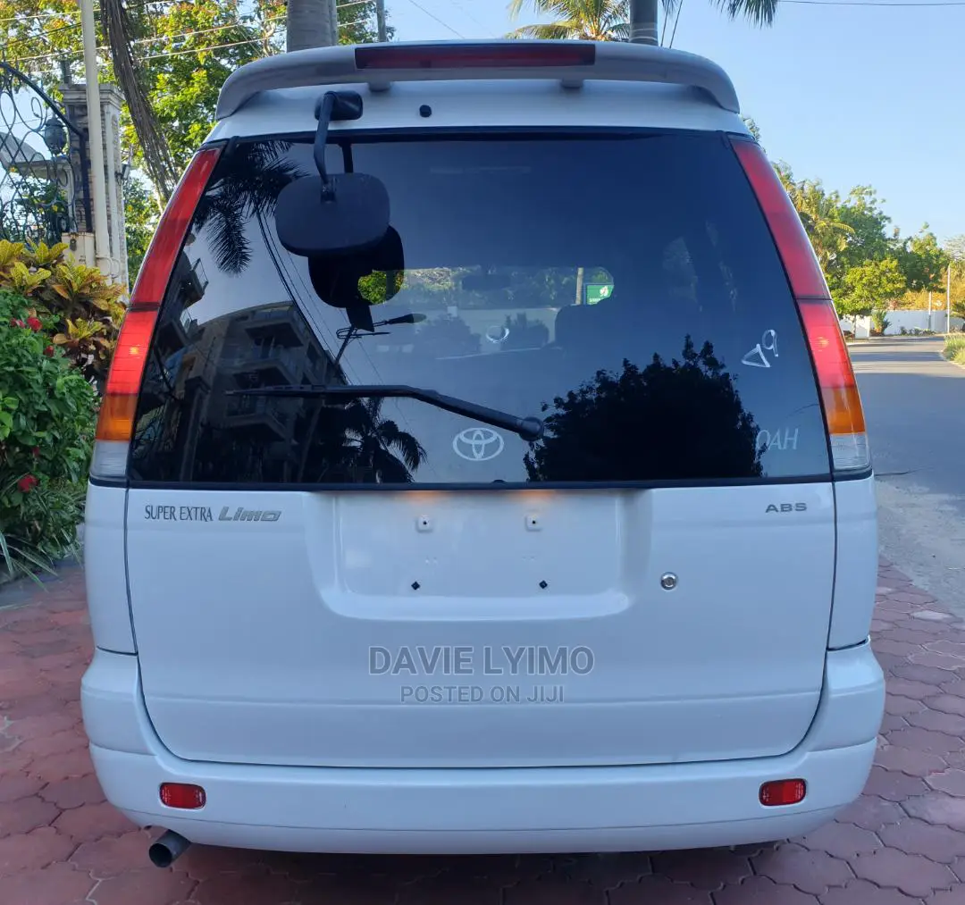 Toyota Lite-Ace 1998 Off White