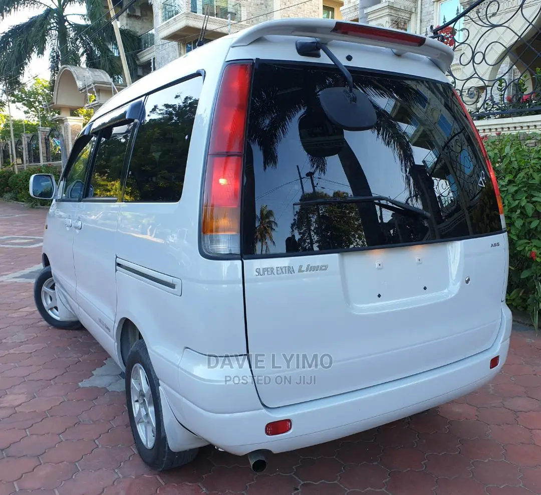 Toyota Lite-Ace 1998 Off White
