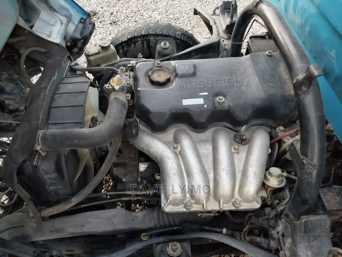 Mitsubishi Canter 1998 Blue
