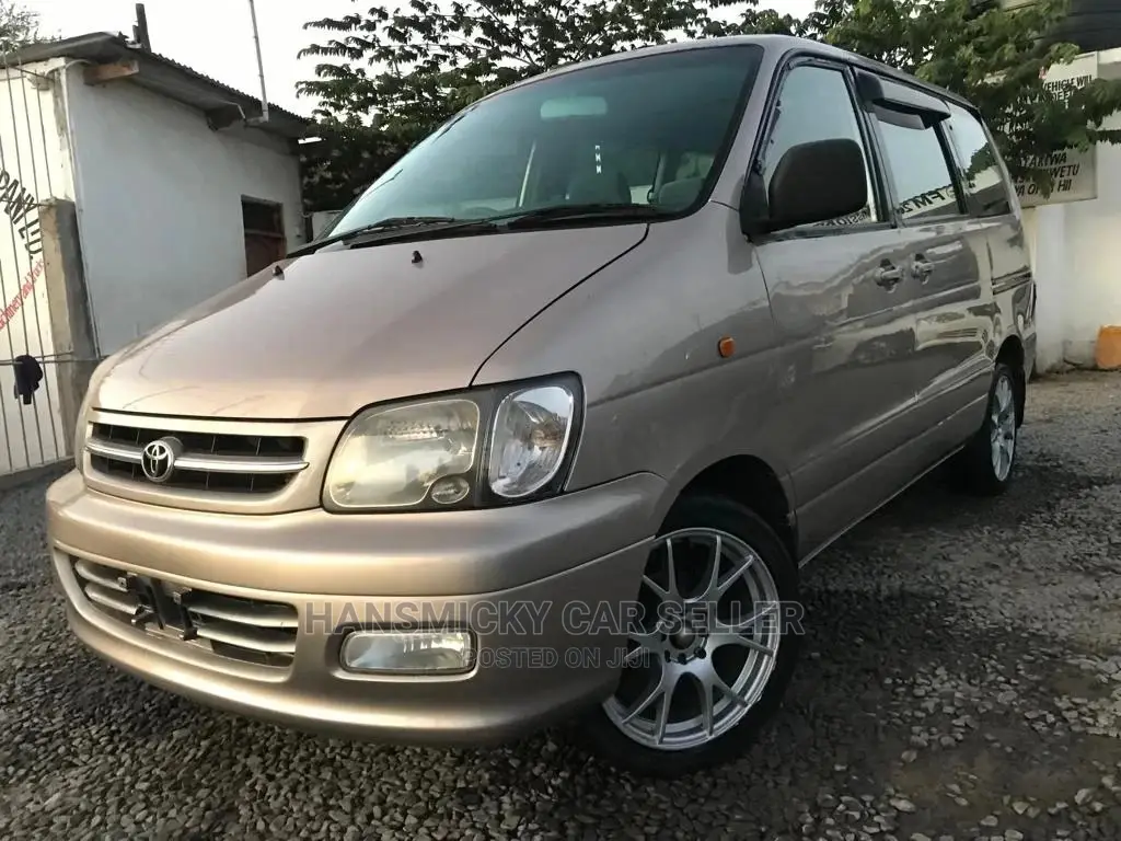 Toyota Noah 2001 Gray