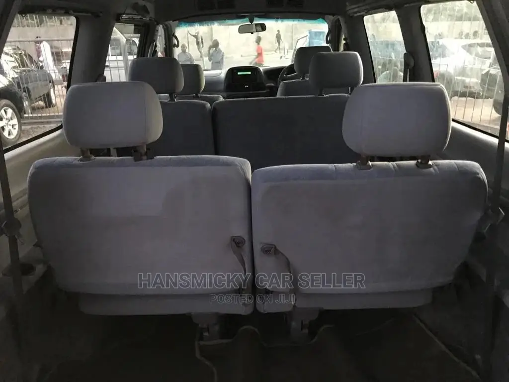 Toyota Noah 2001 Gray