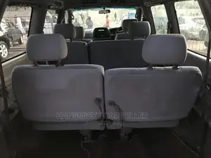 Toyota Noah 2001 Gray