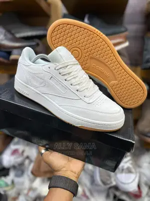 Reebok Full White