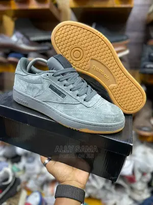 Reebok Full Gray