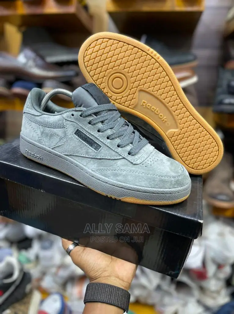 Reebok Full Gray