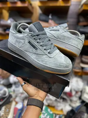 Reebok Full Gray