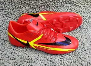 Jogger Football Boots