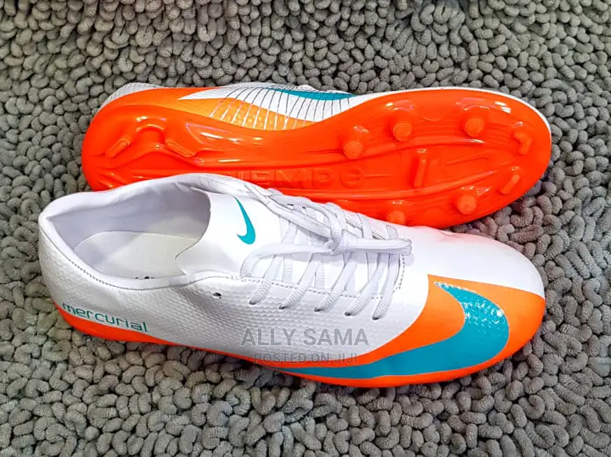 Jogger Football Boots