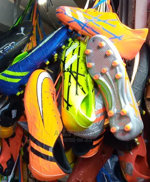 Jogger Football Boots