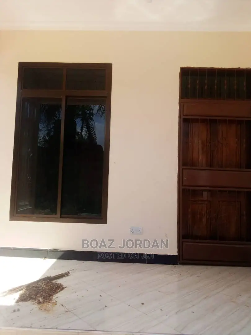 3bdrm Apartment in Boaz Mwakyembe, Bunju for Rent