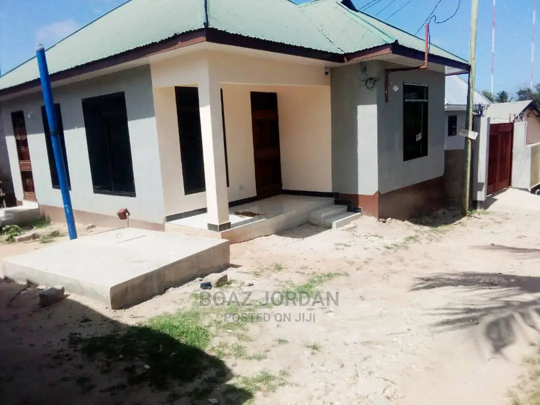 3bdrm Apartment in Boaz Mwakyembe, Bunju for Rent
