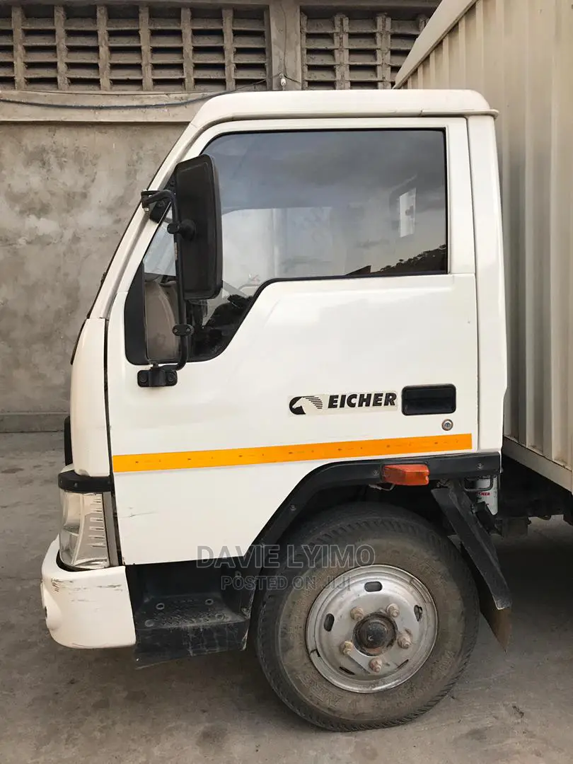 Eicher PRO 1055