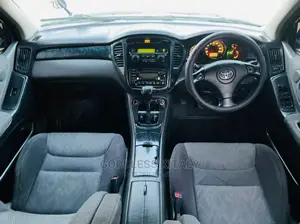 Toyota Kluger 2002 Black
