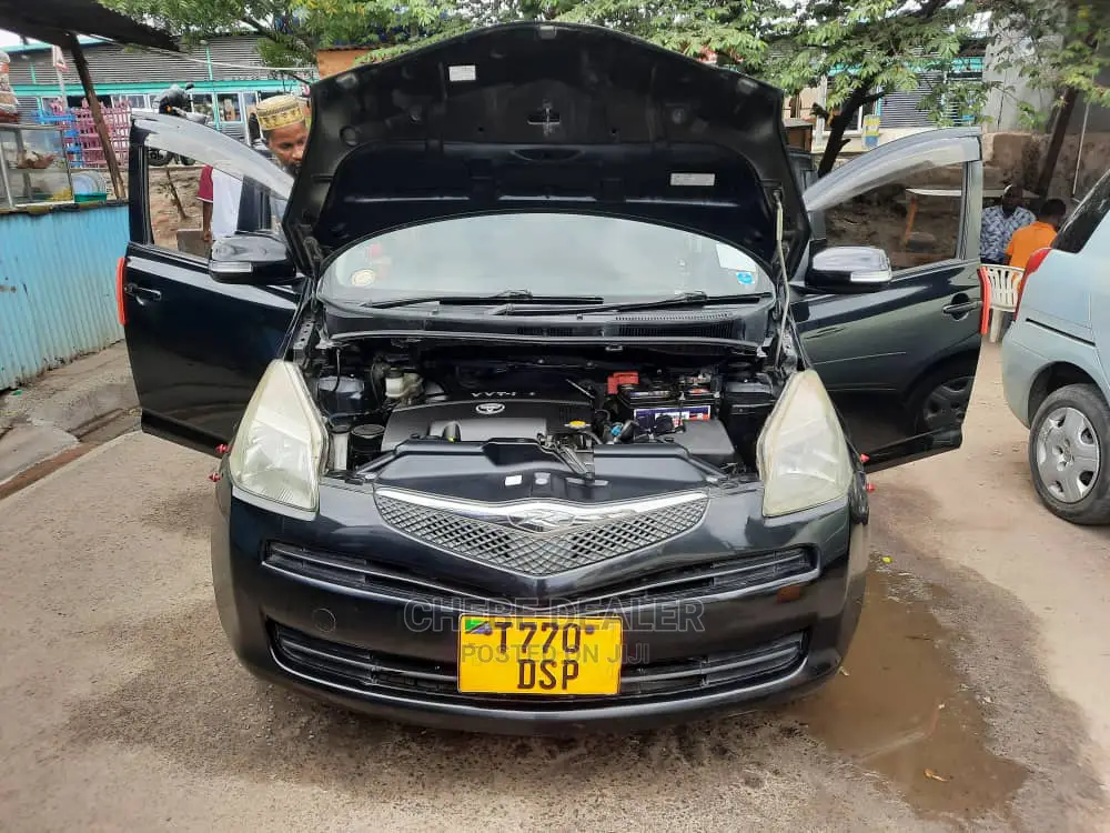 Toyota Ractis 2005 1.5 AWD Black