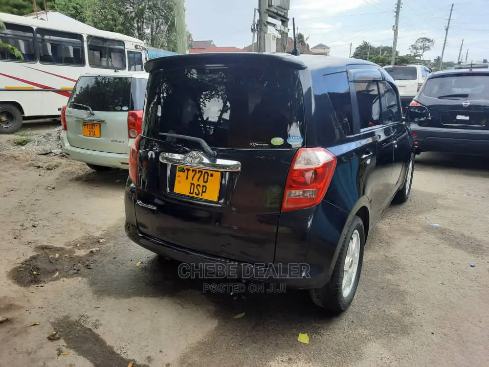 Toyota Ractis 2005 1.5 AWD Black