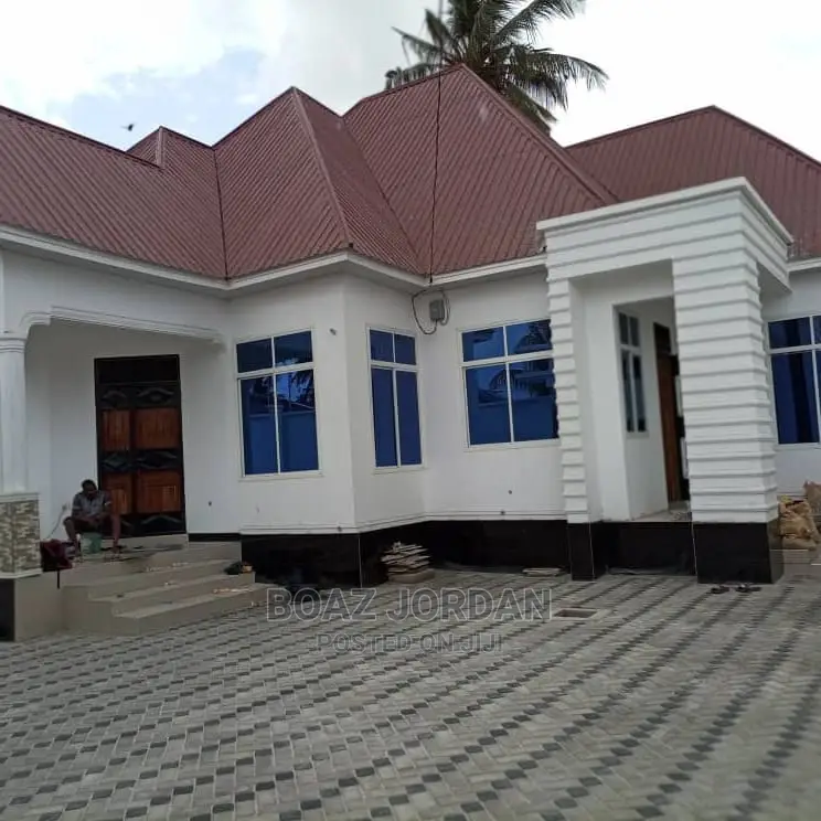 Furnished 4bdrm Apartment in Boaz Mwakyembe, Chamazi for Sale