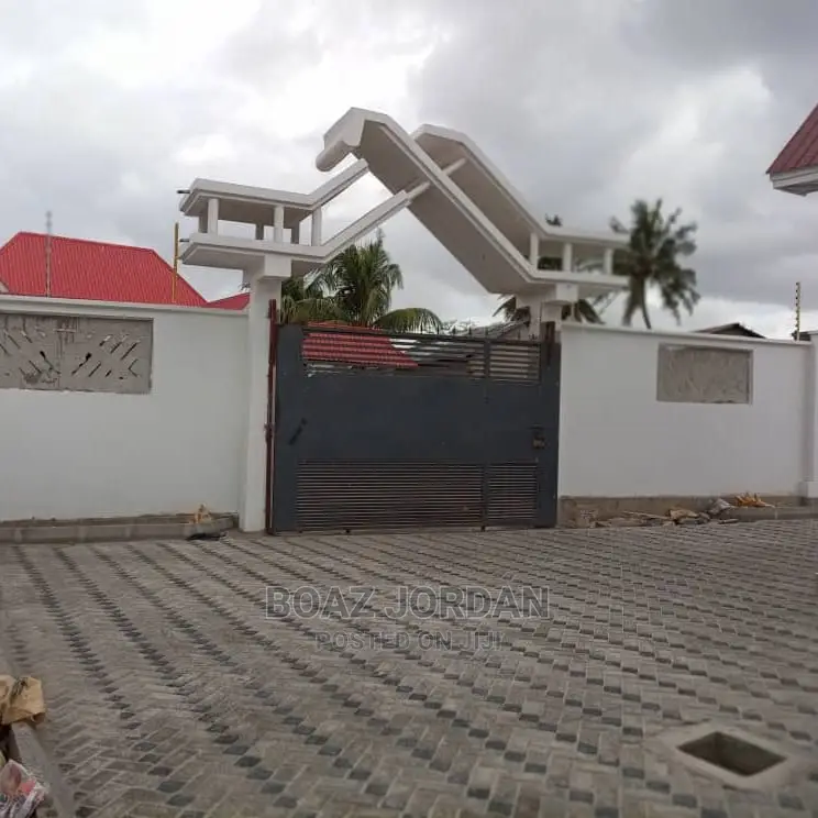 Furnished 4bdrm Apartment in Boaz Mwakyembe, Chamazi for Sale