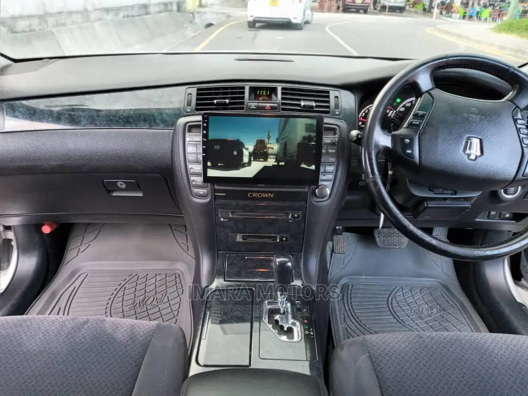 Toyota Crown 2006 Silver