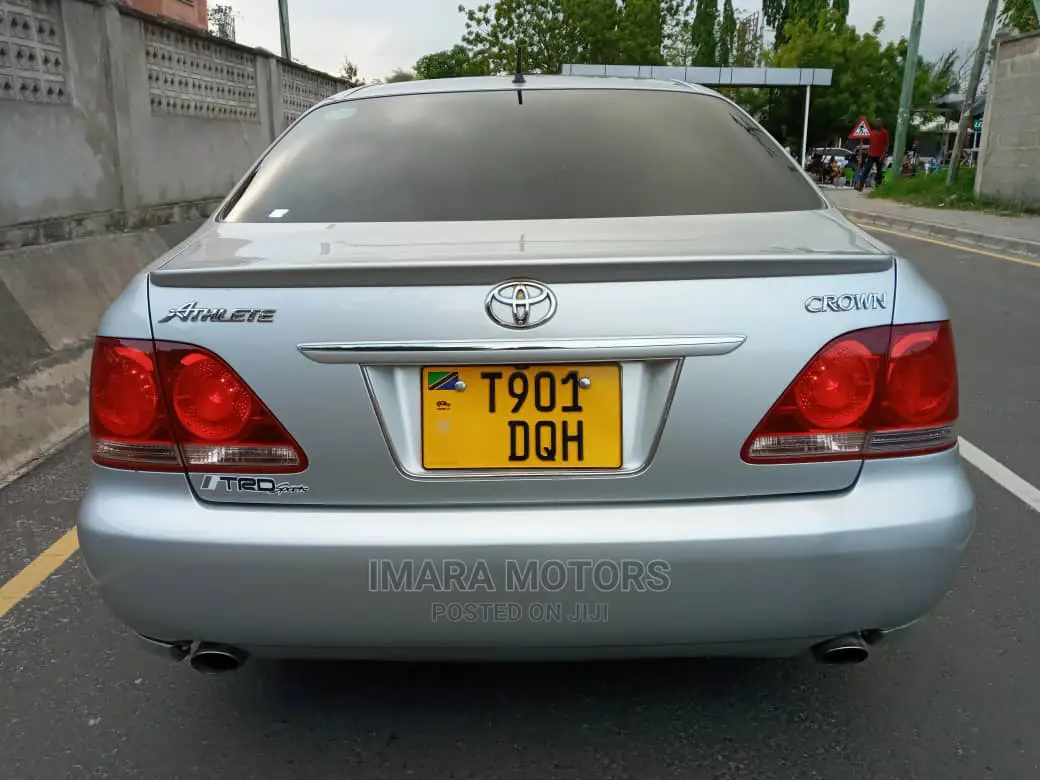 Toyota Crown 2006 Silver