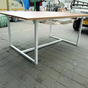 Conference Table (6 Seaters)