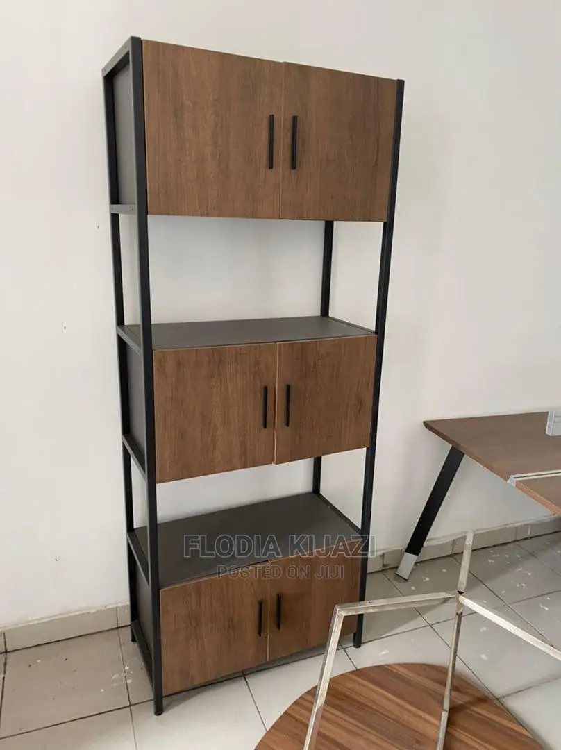 Kabati Ya Mbao Ngumu